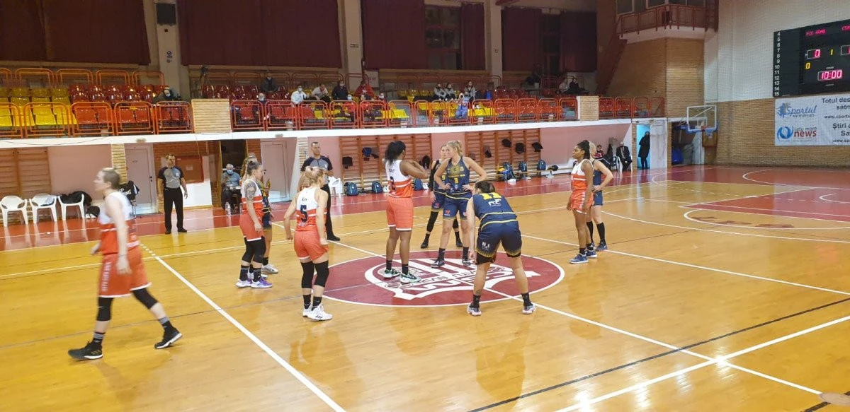 "Galben-albastrele" pierd primul derby al campionatului, cu CSM Satu Mare