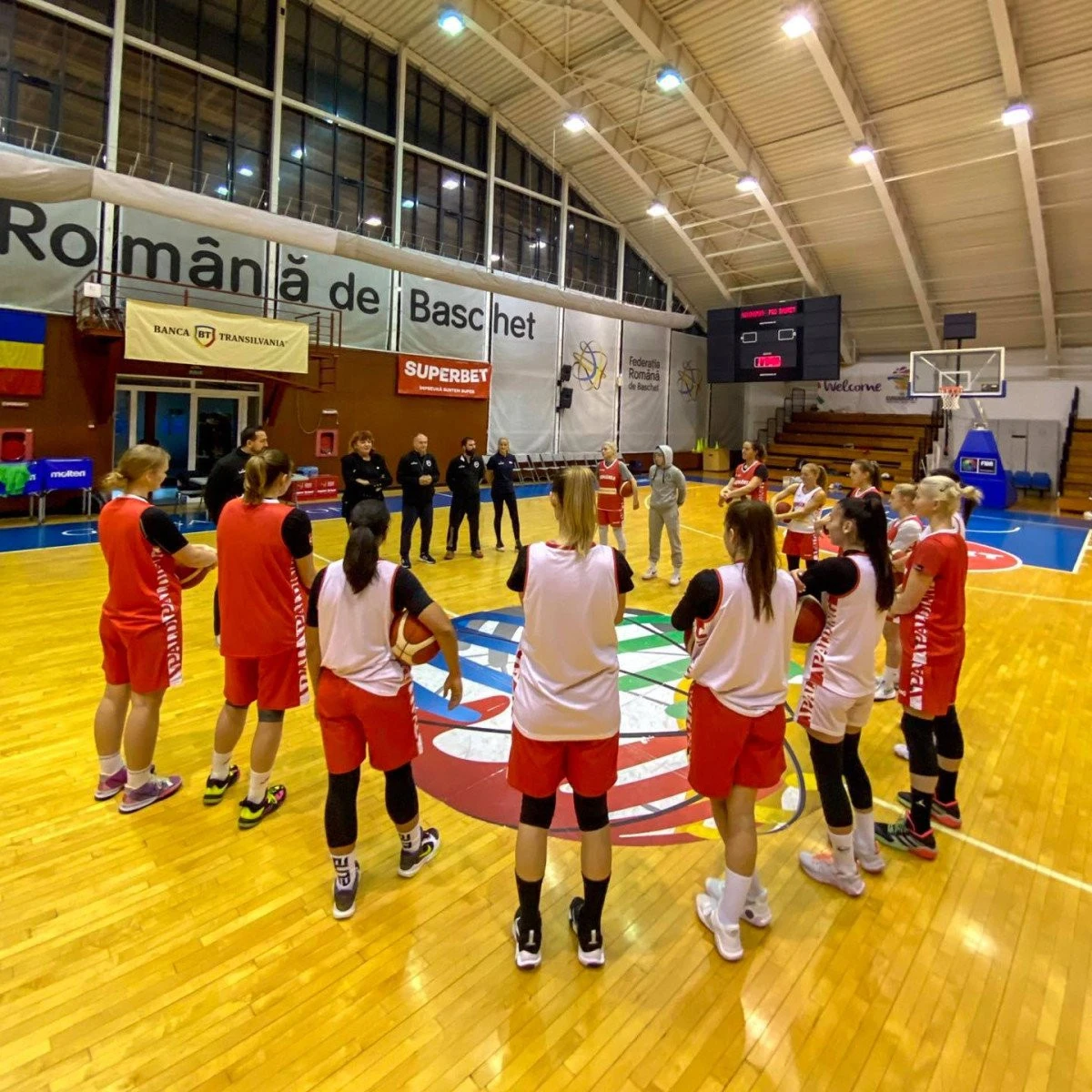 “Galben-albastrele” pregătesc derby-ul cu Satu Mare, iar Ghiţă poate debuta în preliminariile EuroBasket 2023
