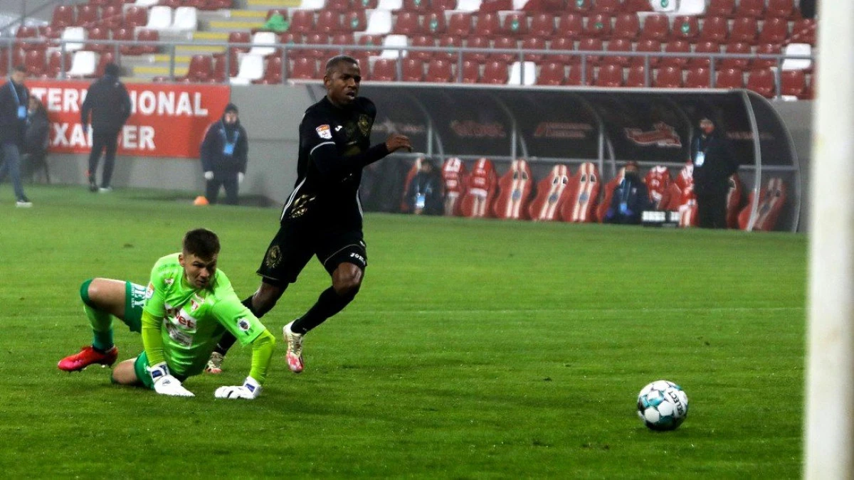 Gaz letal pentru UTA! Eşecul cu medieşenii o scoate din zona play-off-ului