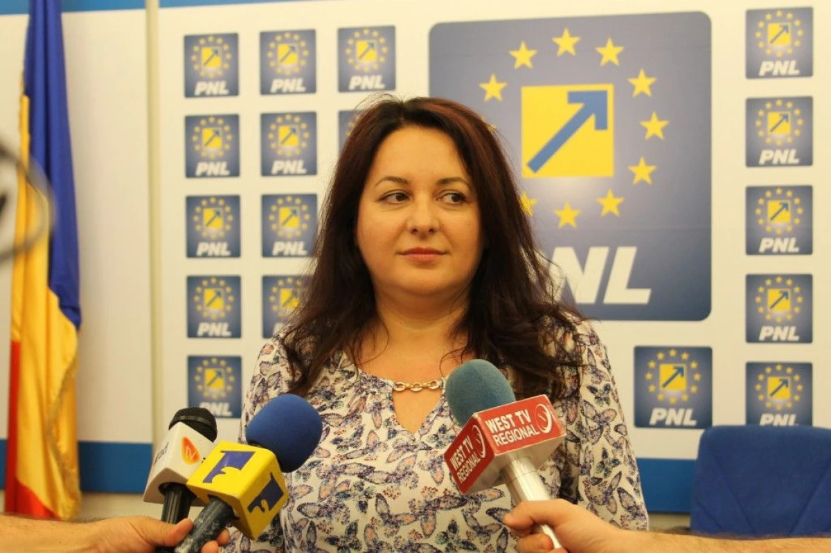 GEANINA PISTRU: "PNL ARAD, EXEMPLU POZITIV PENTRU ORGANIZATIILE LIBERALE DIN TARA"