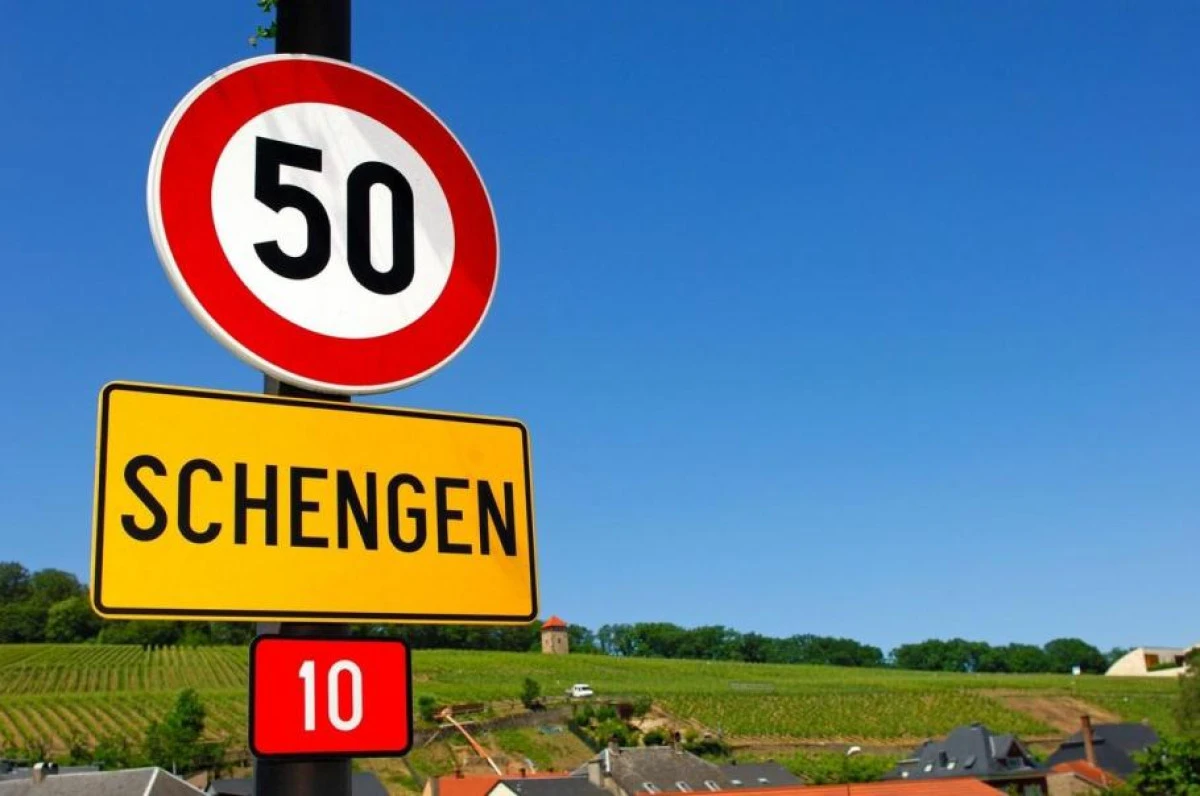 Germania suspendă acordul Schengen