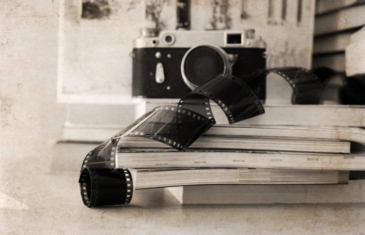 Ghid pentru colecționari: cum alegi aparate foto pe film compacte cu valoare în timp?