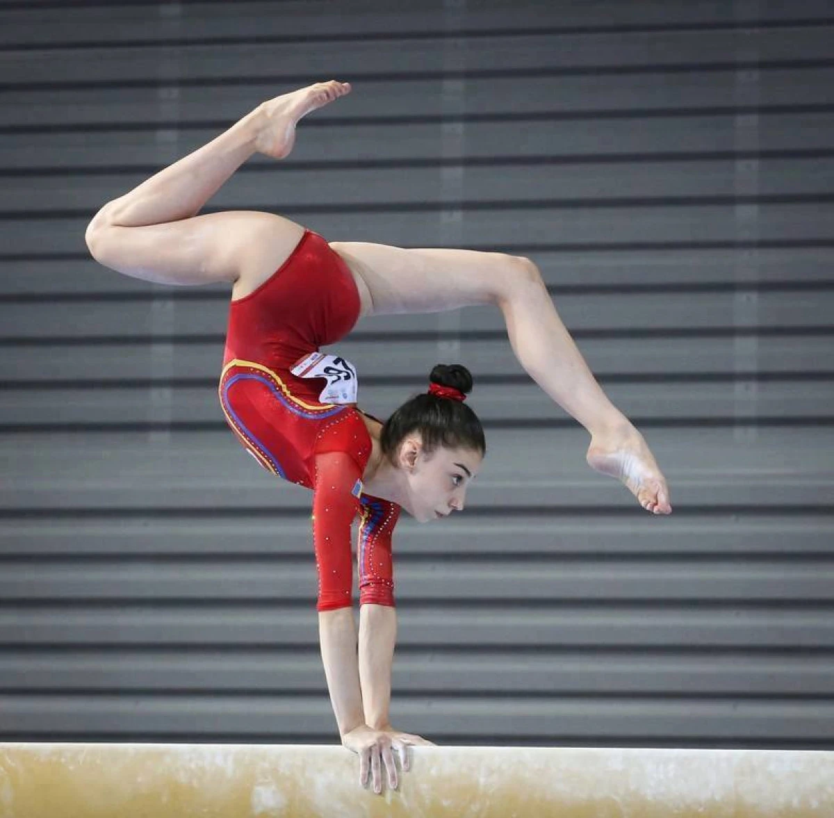Gimnasta Iulia Berar s-a remarcat la Naţionalele seniorilor