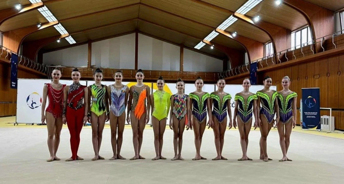 Gimnastele de la CSM Arad au avut o primă repetiție oficială în acest an, cu lotul național de ritmică