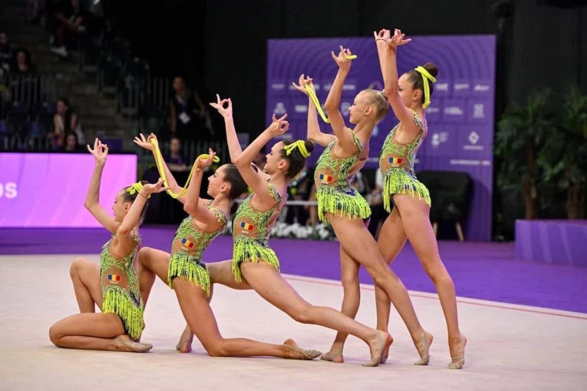 Gimnastele de la ritmică încheie anul competițional cu ansambluri, specialitatea de la CSM Arad!