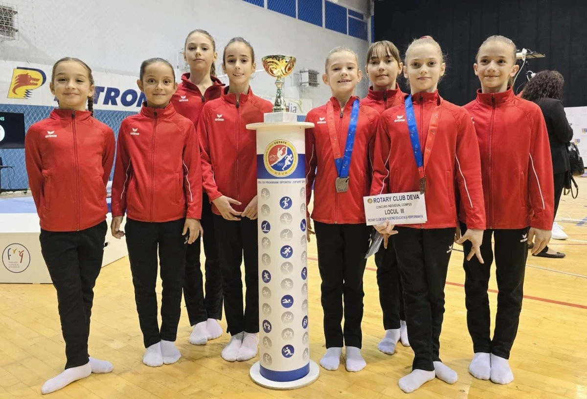 Gimnastele junioare de la CSM Arad s-au întors cu nouă medalii de la Naționale!