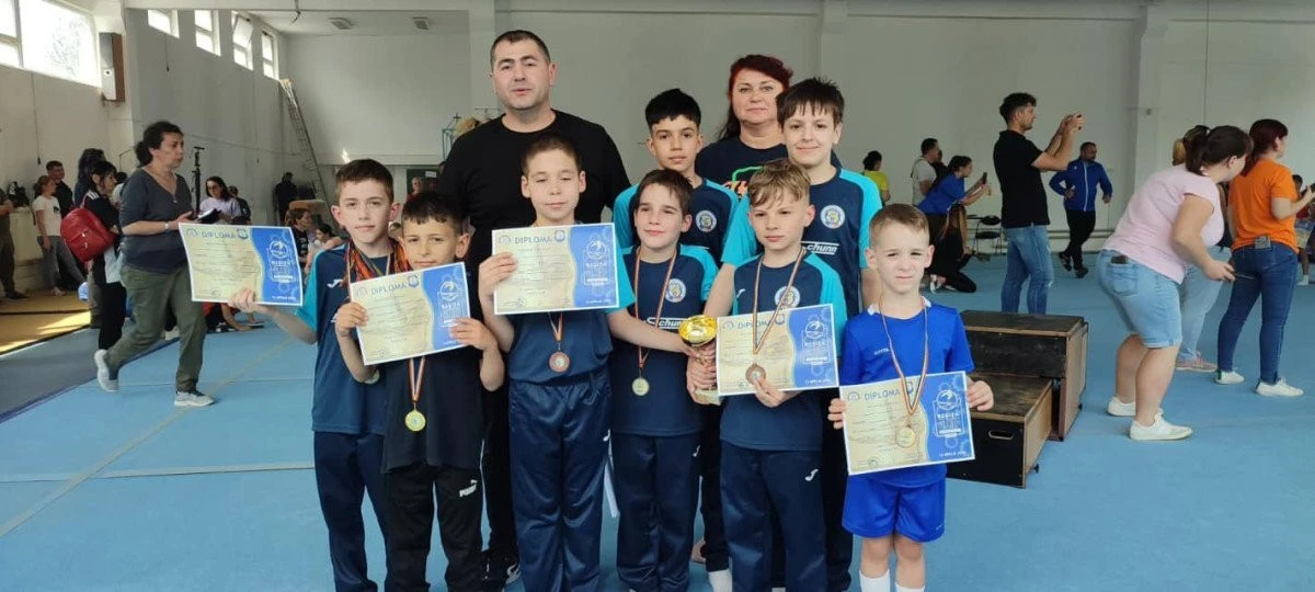 Gimnaștii arădeni de la CSȘ Gloria s-au întors cu medalii de la “Reșița Cup”