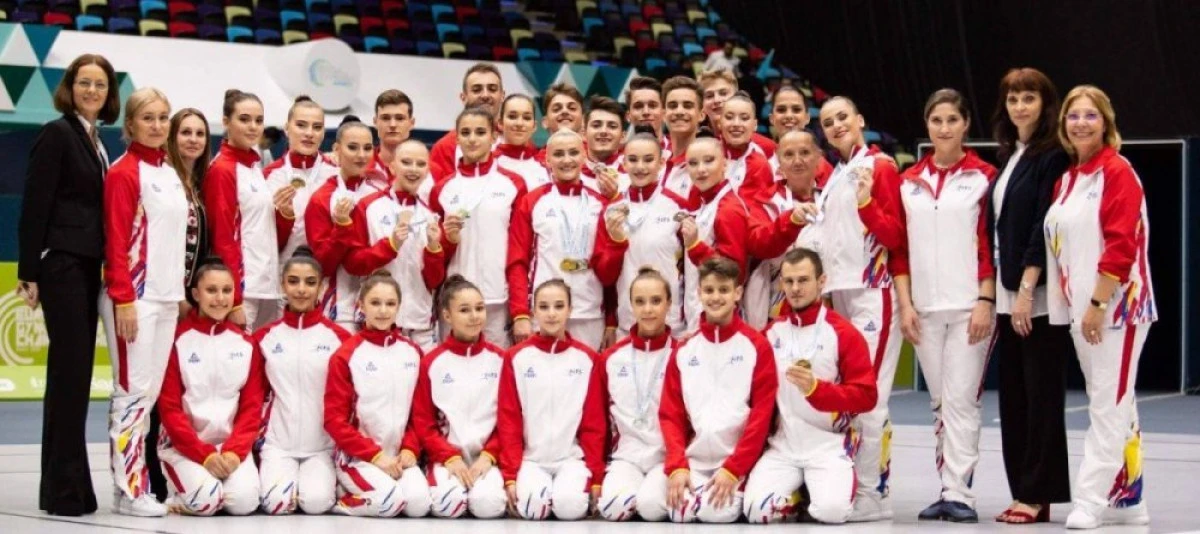 Gimnaştii de la CS Universitatea mai aşteaptă un an până la medaliile mondiale