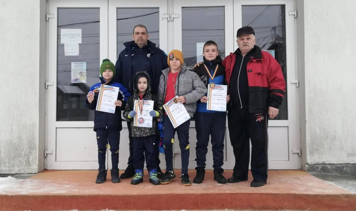 Gloria Arad a avut trei medaliați la Memorialul de lupte greco-romane de la Bușteni