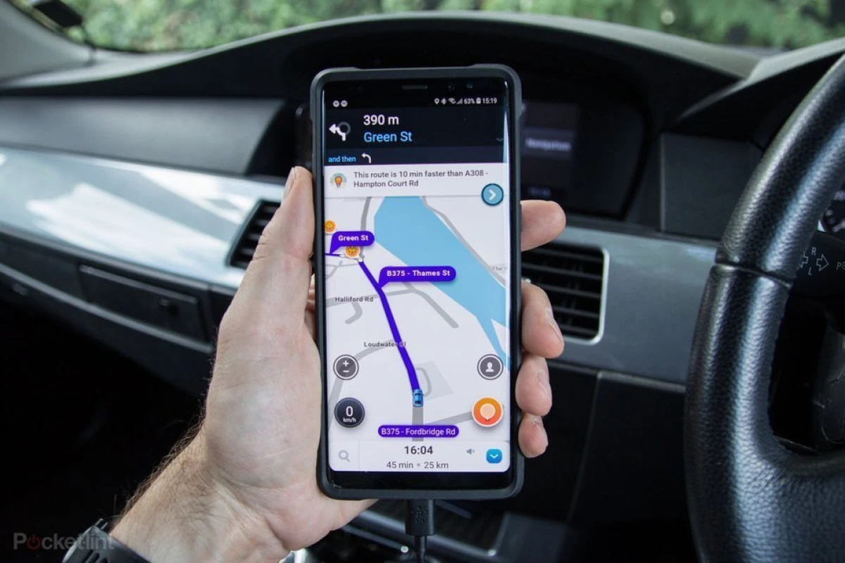 Google a introdus comenzile vocale pe aplicația de navigație Waze