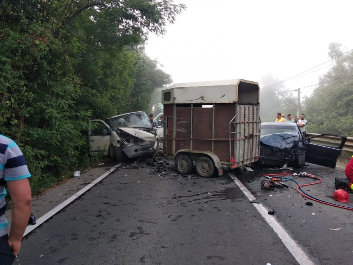 Grav accident rutier! DN7 este blocat, iar o persoană a decedat