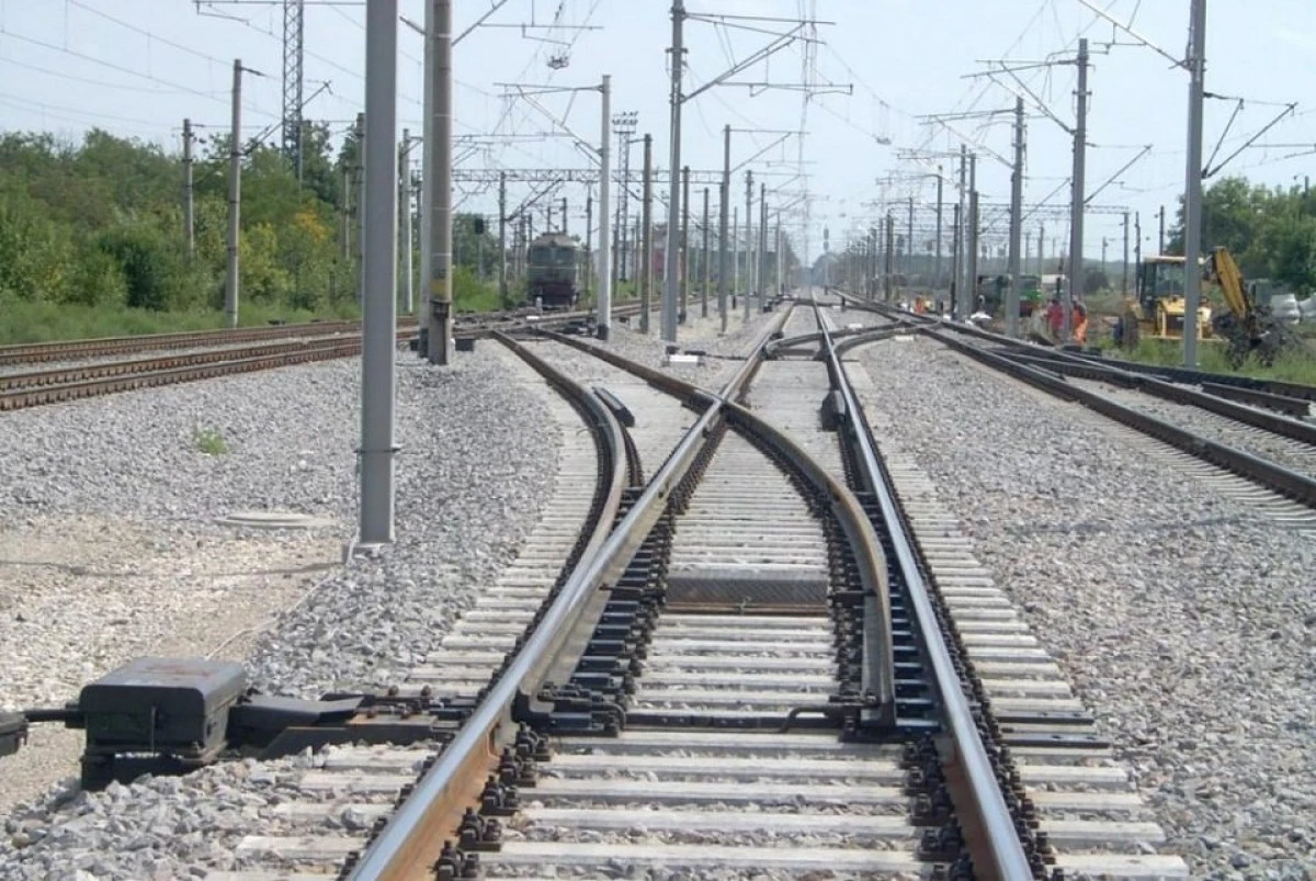 Grindeanu: Trenurile vor circula cu 160 km/h între Curtici şi Sighişoara, din a doua jumătate a 2024