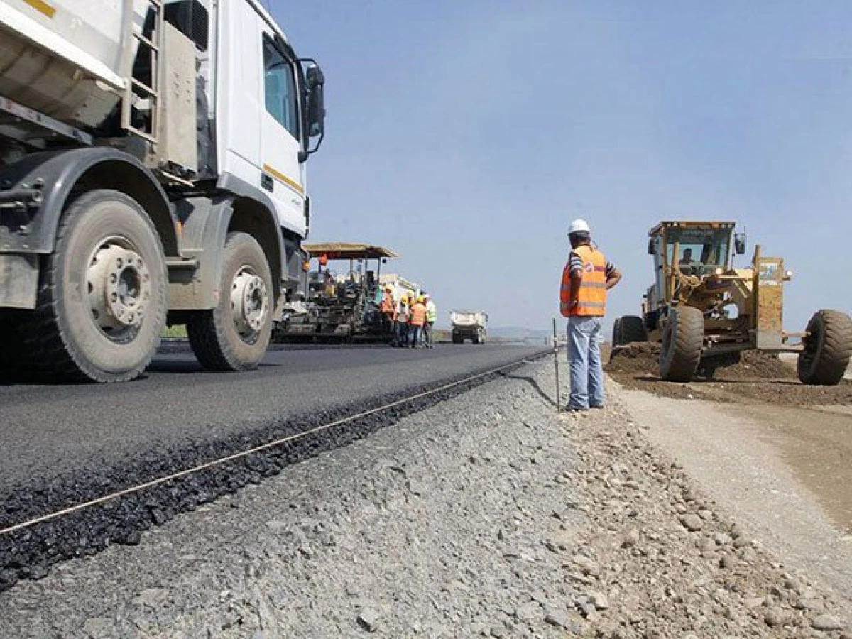 Guvernul a semnat contracte de peste 140 de milioane de lei pentru modernizarea drumurilor din Arad