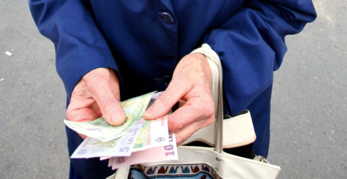 Guvernul îngheaţă pensiile şi blochează creşterea alocaţiilor pentru copii