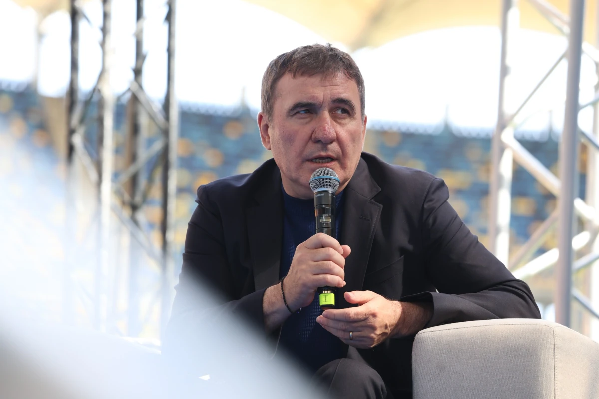 Hagi a stabilit lotul pentru meciul cu Suedia. Nouă jucători rămân la Mogoșoaia