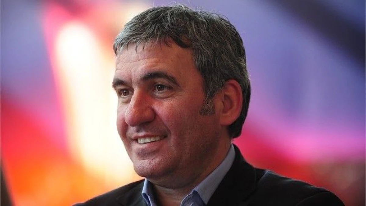 Hagi, Ronaldo şi Neymar îşi sărbătoresc ziua de naştere
