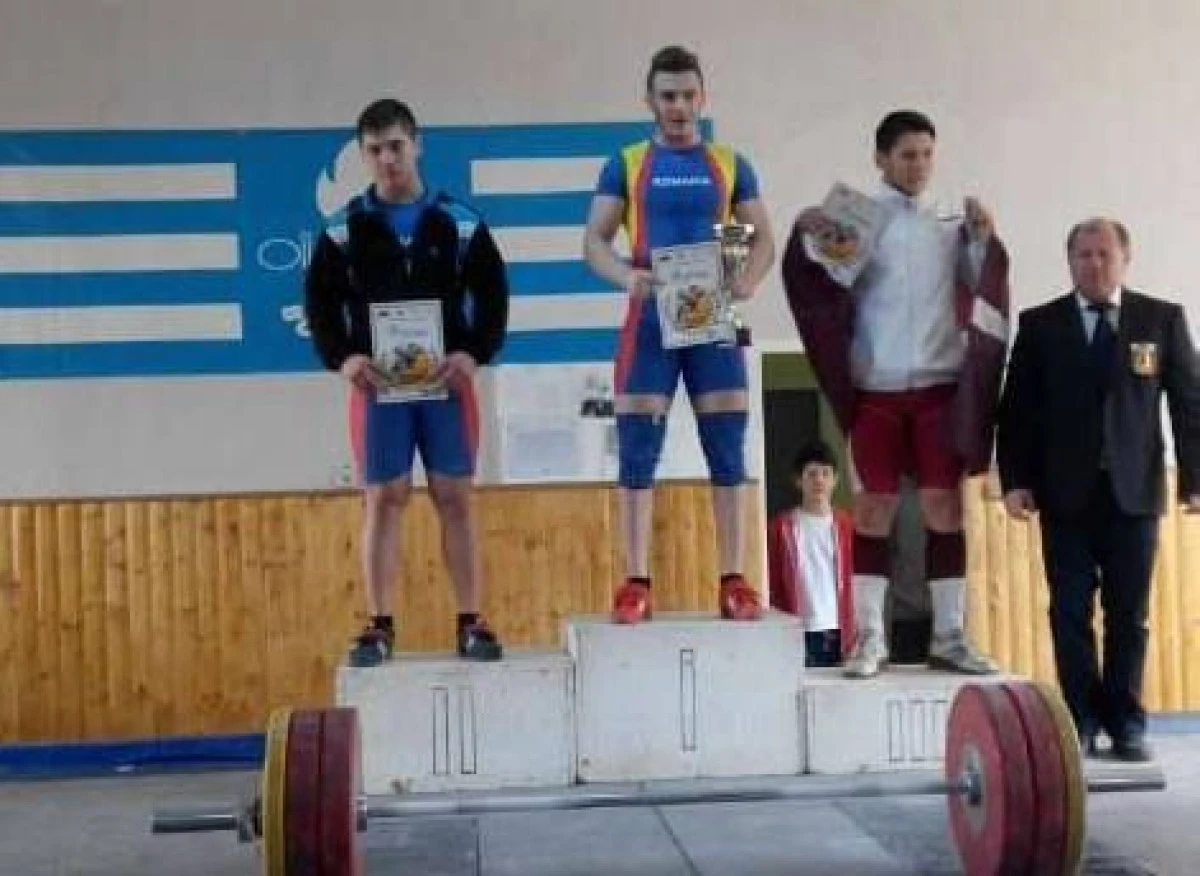 HALTEROFILII ARADENI INCEP IN FORTA SEZONUL. JUNIORII S-AU REMARCAT LA CUPA ROMANIEI