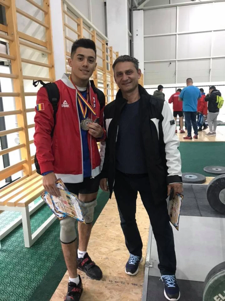 Halterofilii CSM-ului au urcat pe podiumul juniorilor