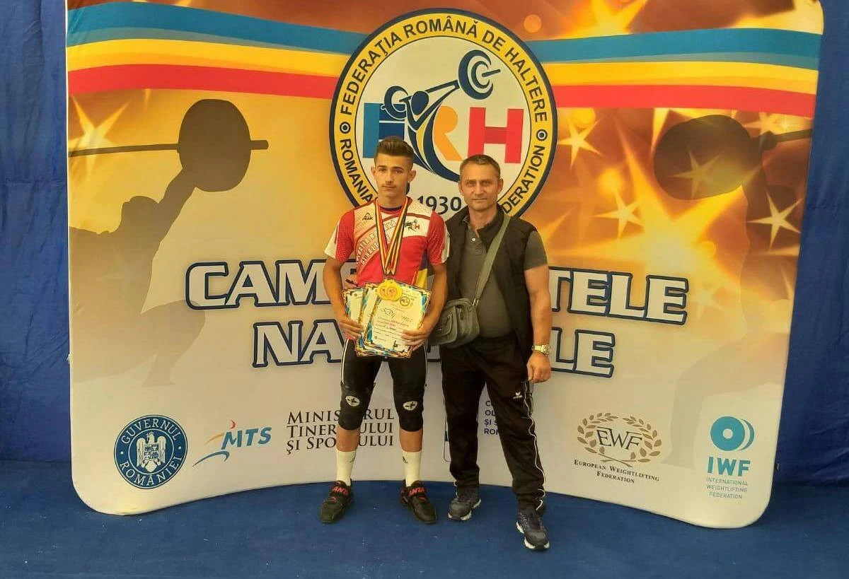 Halterofilii CSM-ului, bilanţ excelent la Arad: Krupla şi Gărgar - triplu campioni naţionali (FOTO)