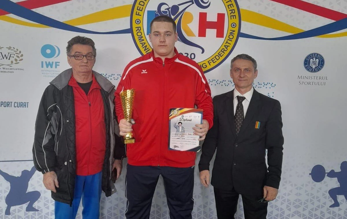 Halterofilii CSM-ului s-au remarcat la Cupa României, recordmenul Martin Tîrziu - în „cărți” pentru Europenele de juniori!