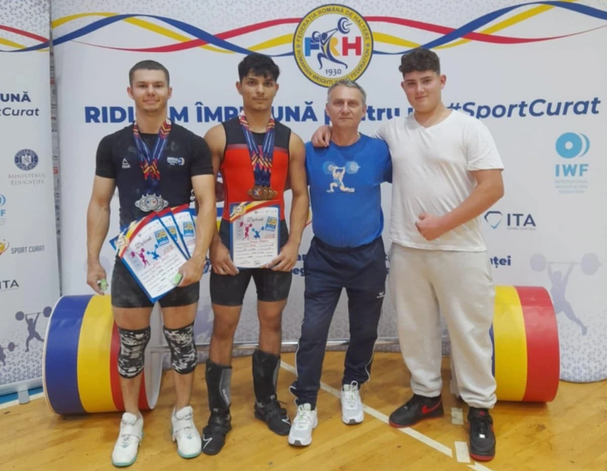 Halterofilii de la CSM Arad au urcat pe podiumul național al juniorilor I