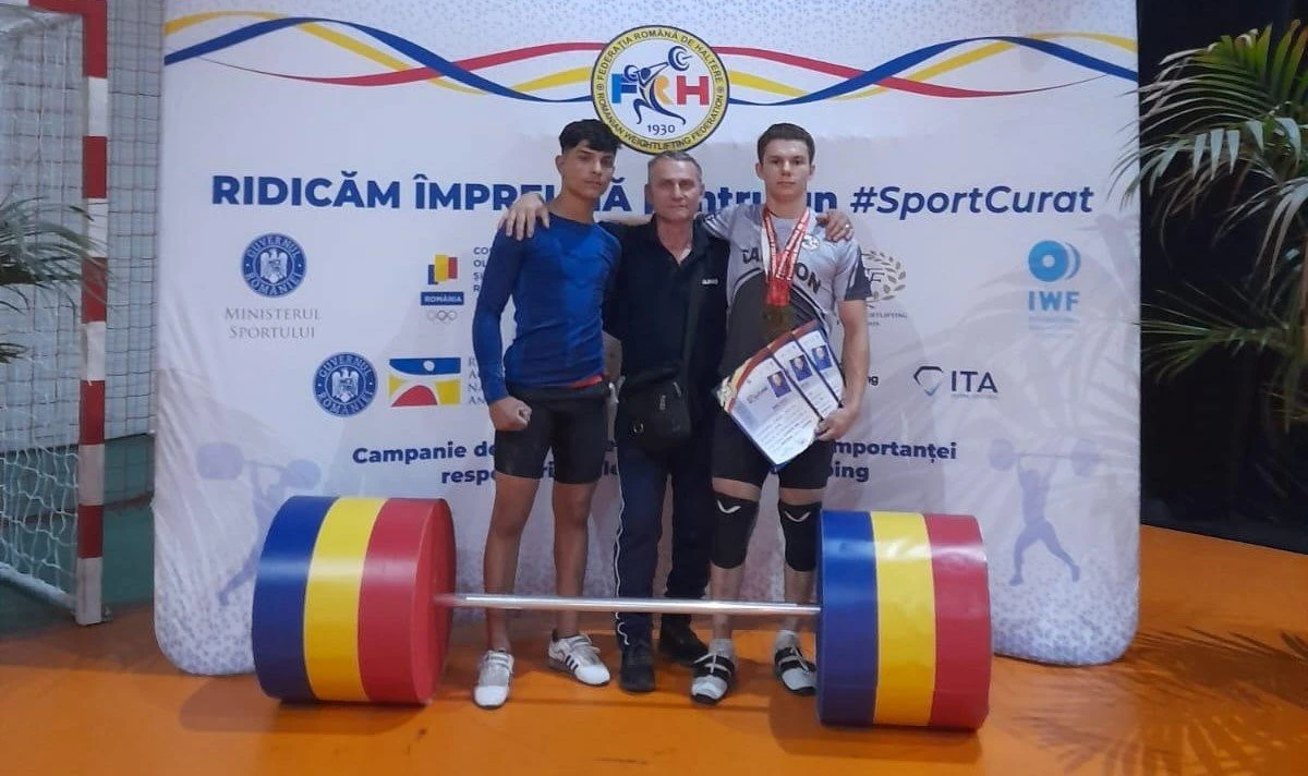 Halterofilul arădean Daniel Jigău este triplu campion național de juniori!