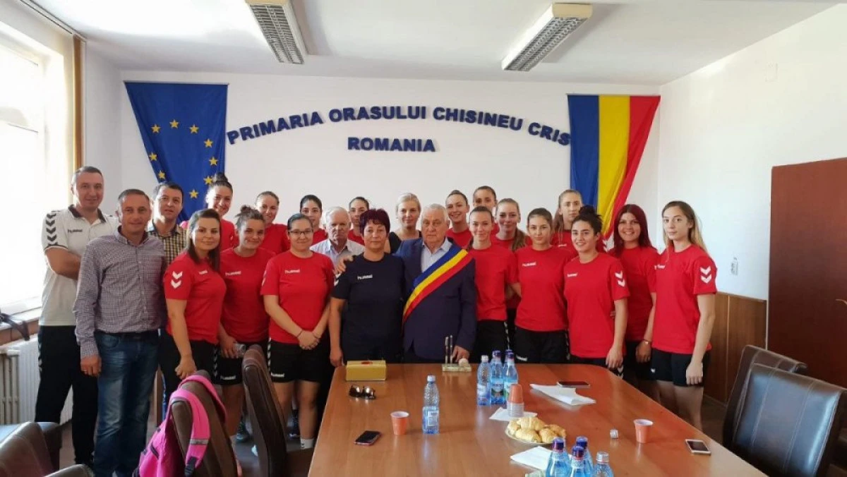 Handbalistele Crişului, neînvinse şi în frunte la final de an!