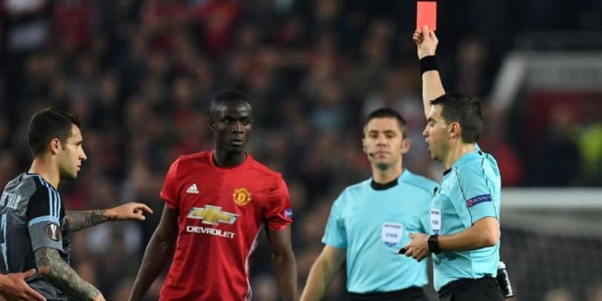 Haţegan a avut parte de un final încins pe Old Trafford