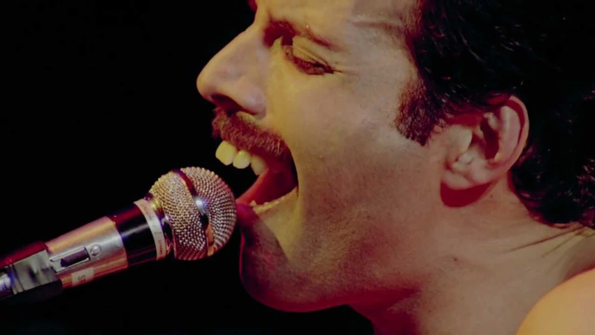 Hitul ”Bohemian Rhapsody” continuă să doboare recorduri, la 44 ani de la lansare