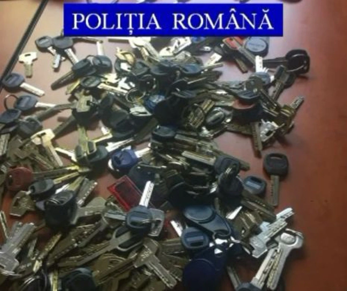 Hoț de 20 de ani, dotat cu chei speciale cu care intra în imobile