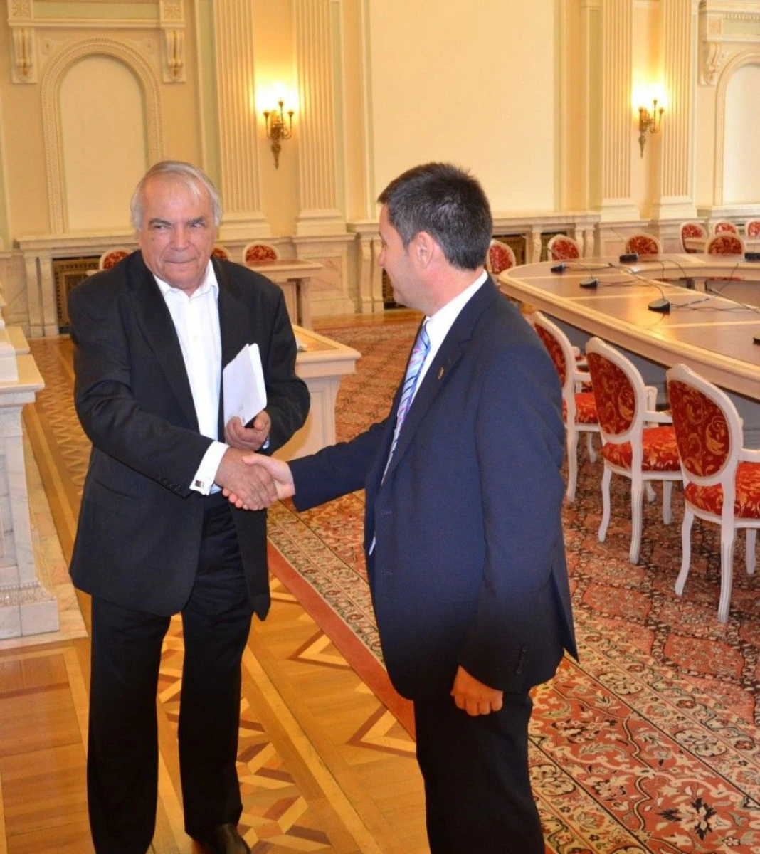 IGAS, PRESEDINTELE COMISIEI UNESCO: „II MULTUMESC LUI NICOLAE MANOLESCU PENTRU SPRIJIN“