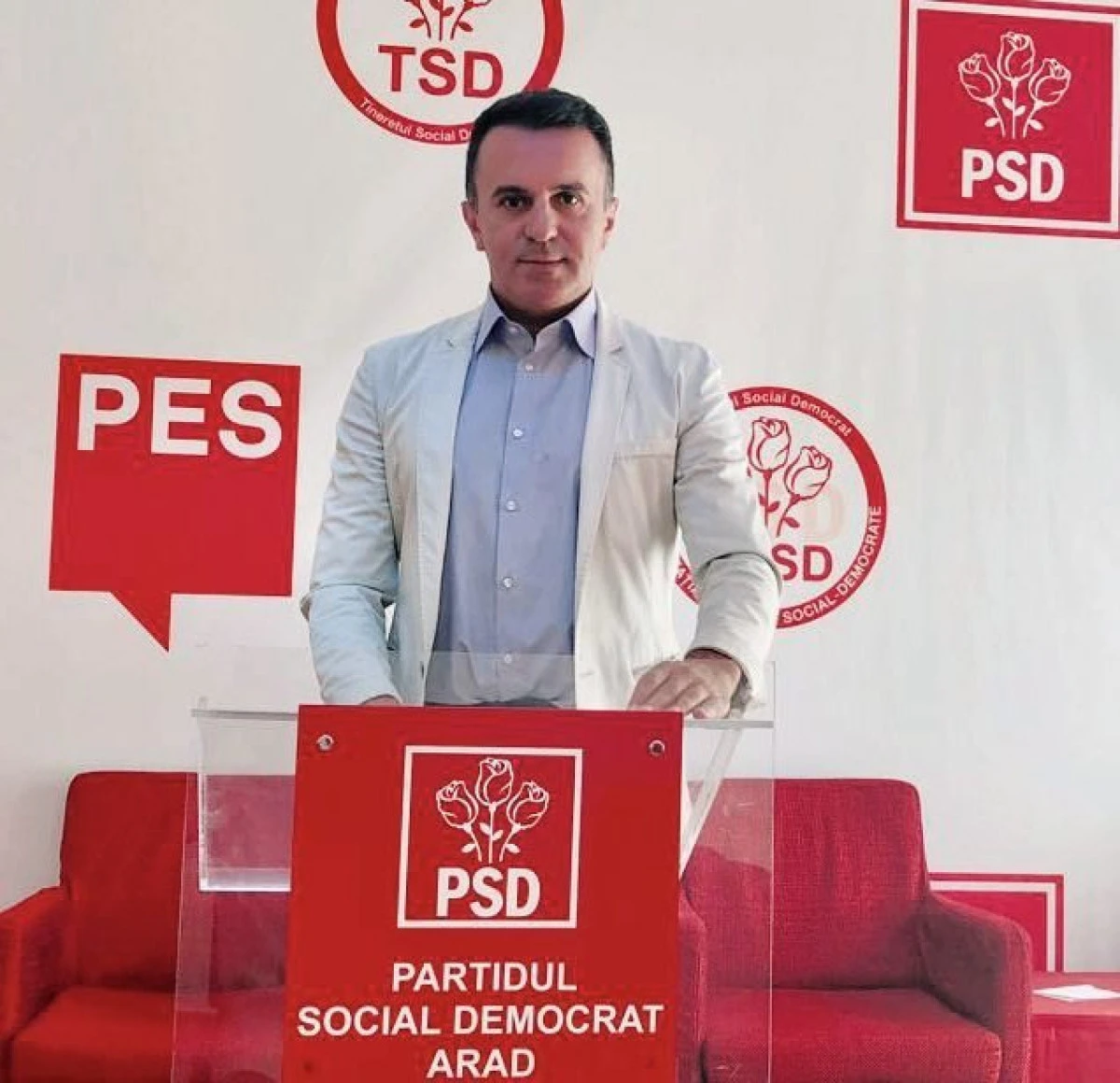Ilie Cheşa: Achiziţia de autobuze electrice constituie o soluţie pentru problema transportului în comun din Arad