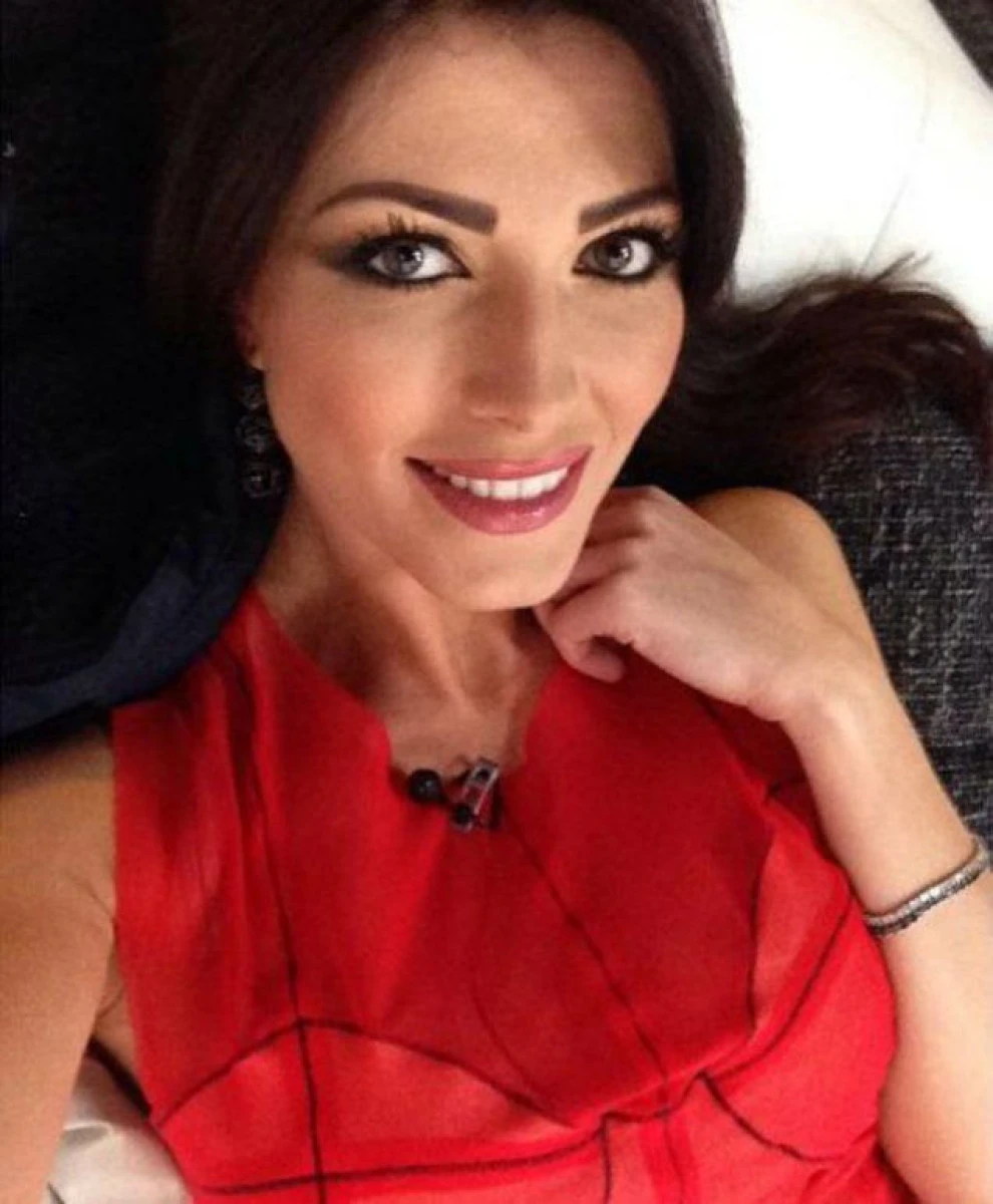 ILINCA VANDICI, DISPERATA SA ISI GASEASCA IUBIT: "VREAU PE CINEVA CARE SA-MI DARUIASCA ZAMBETE, NU LACRIMI"