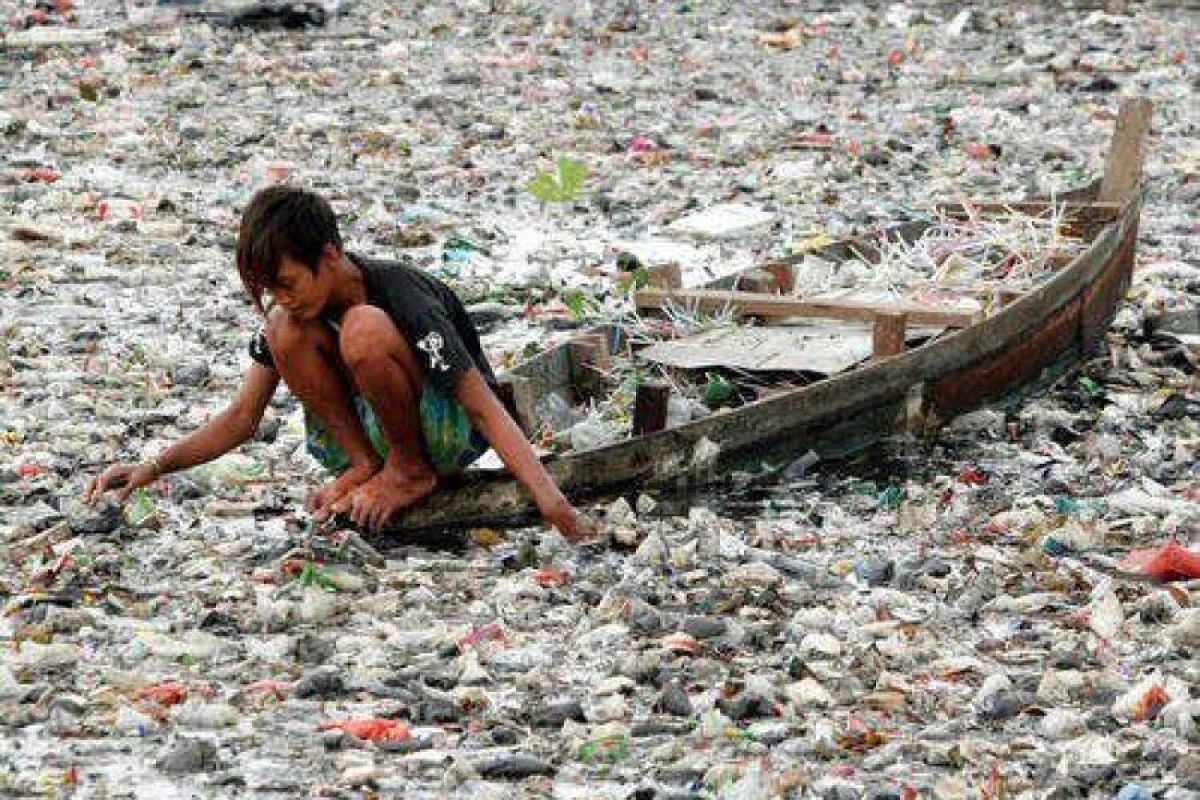 Imaginea dezastrului vine din Pacific. ”Am găsit 80.000 de tone de plastic”