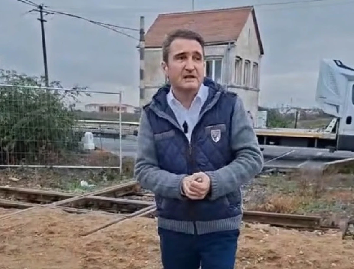 În lipsă de rezultate, Bibi se laudă cu pasajul de la Vladimirescu, construit de Ministerul Transporturilor