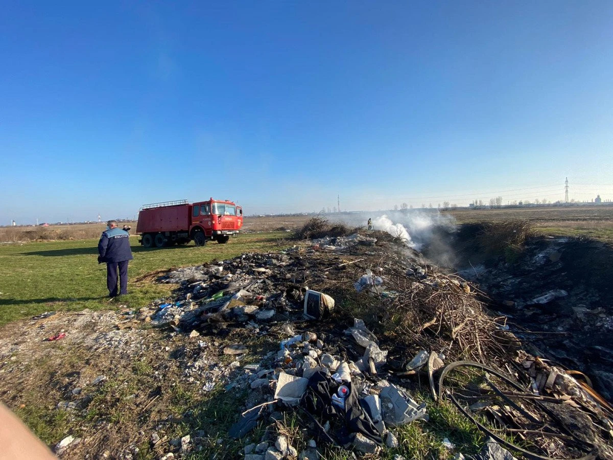 Incendiu deșeuri în fosta fabrică Indagrara
