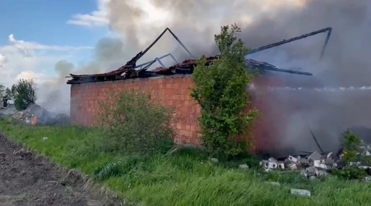 Incendiu la o casă părăsită din Arad