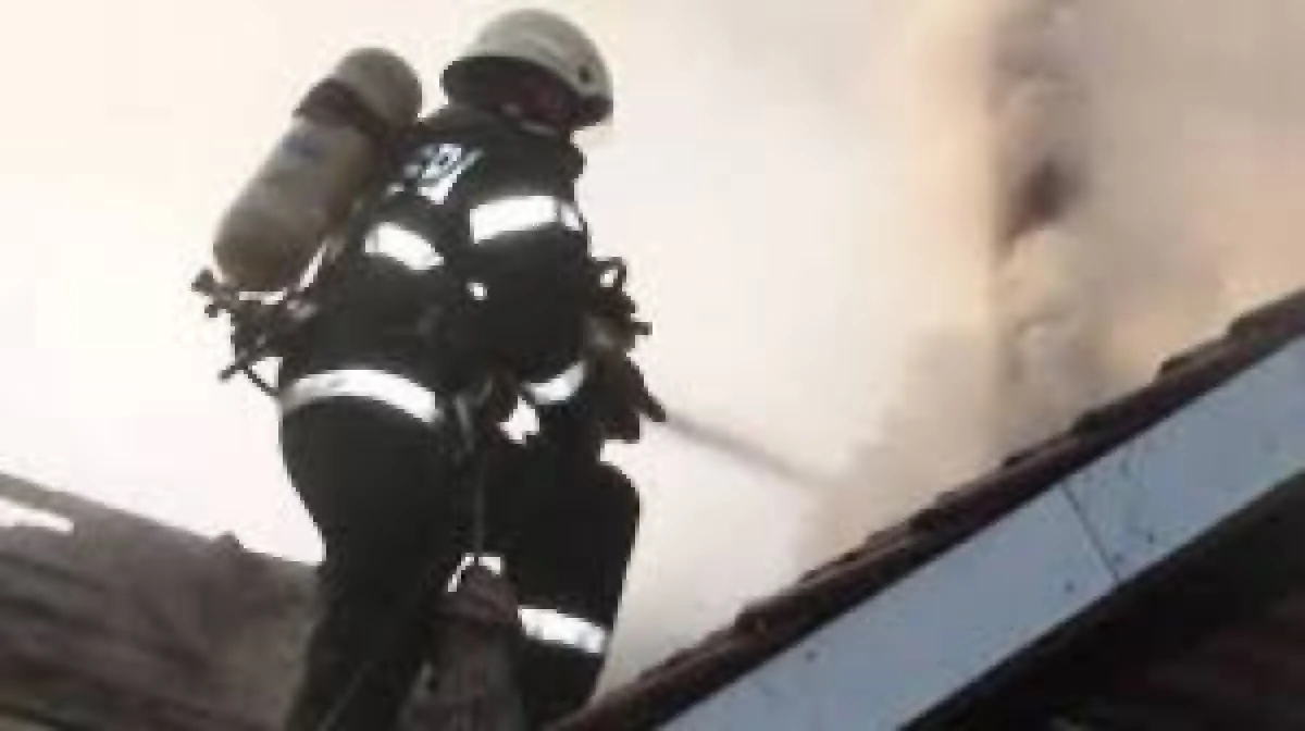 Incendiu la școala din Sâmbăteni! Aproximativ 200 de elevi au fost evacuați