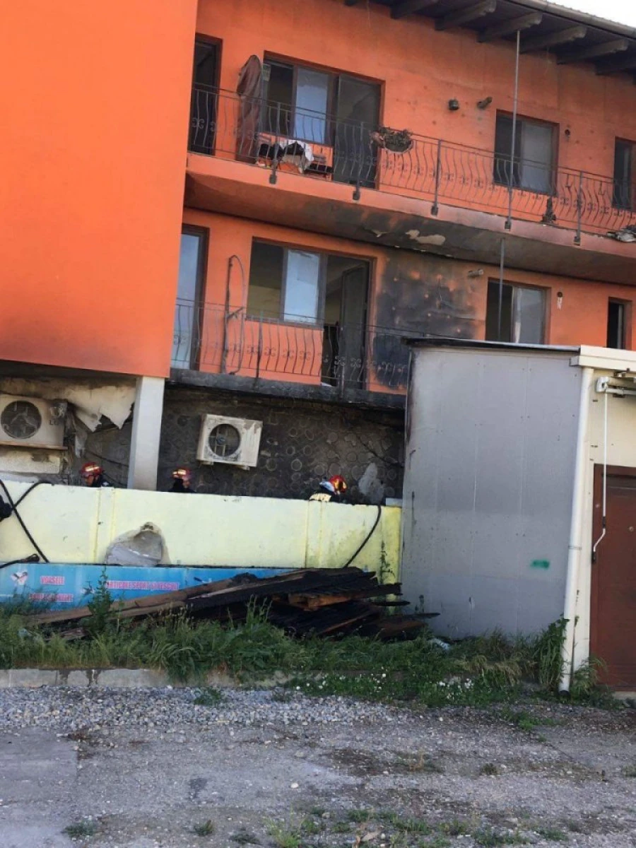 Incendiu la Vladimirescu! O magazie a luat foc, din cauza instalației de climatizare