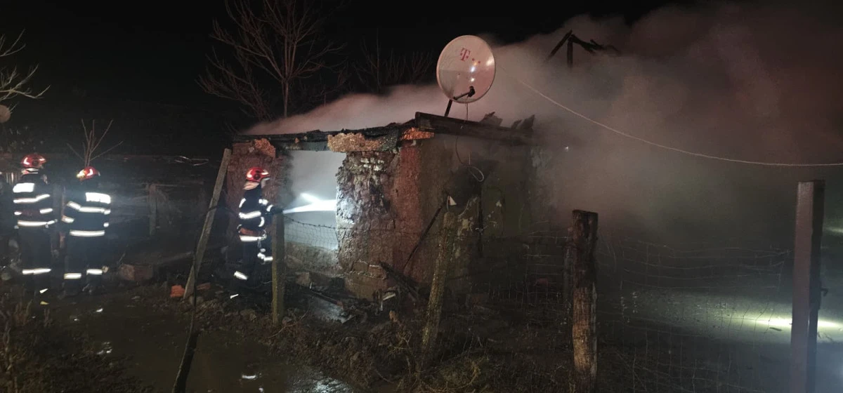 Incendiu puternic la o casă din Socodor