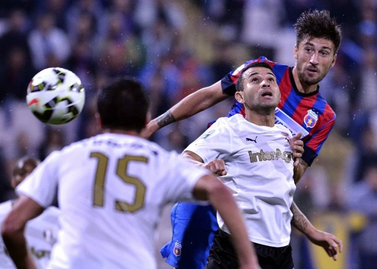 INCEP SEMIFINALELE CUPEI LIGII. STEAUA SI ASTRA PREFATEAZA DUELUL DIN CAMPIONAT