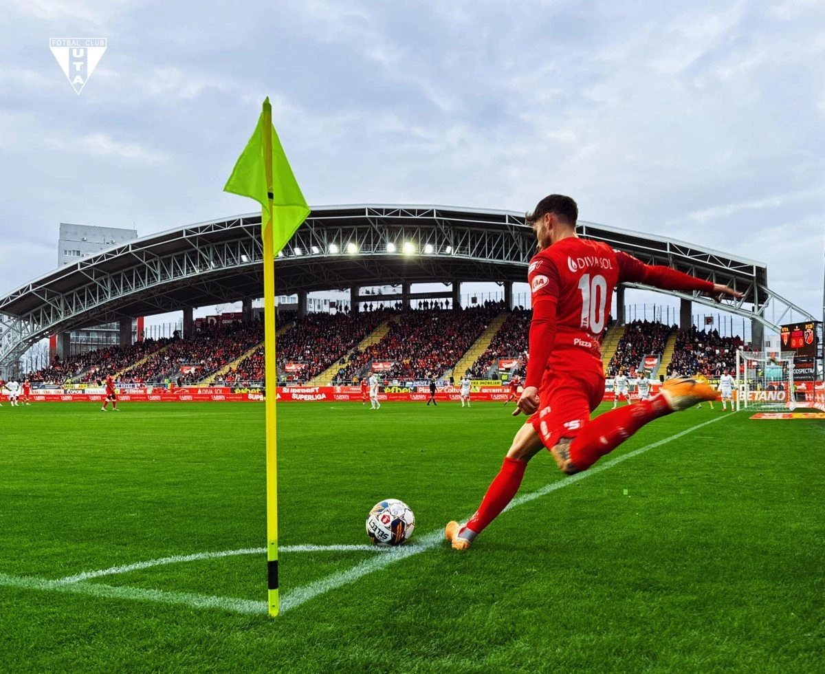Începe o nouă etapă de SuperLiga: bătălii crâncene la ambii poli ai clasamentului!