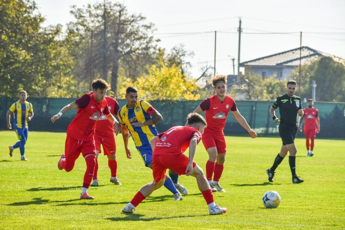 Începe returul în Liga a III-a: Pecica are derby în fieful liderului, Viitorul și Cermeiul trebuie să câștige acasă