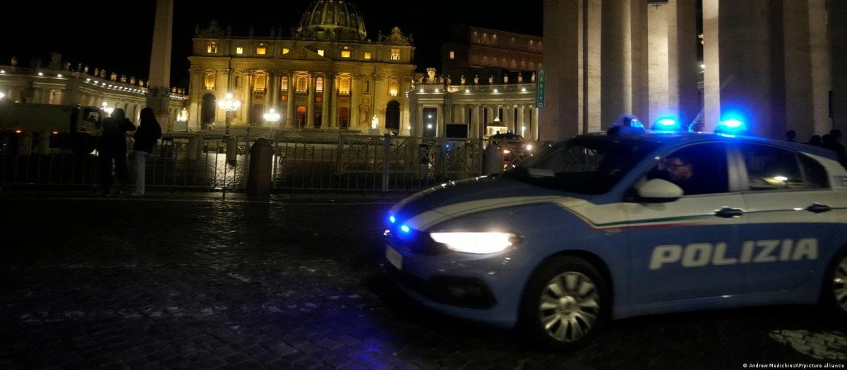 Incident grav la Vatican: Un bărbat a trecut cu mașina de poarta de securitate