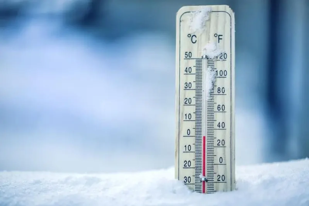Informare meteo de vreme geroasă, precipitaţi mixte şi viscol în toate regiunile, până duminică