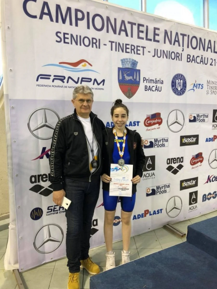 Înotătoarea Andreea Popescu, de cinci ori medaliată la Naţionale!