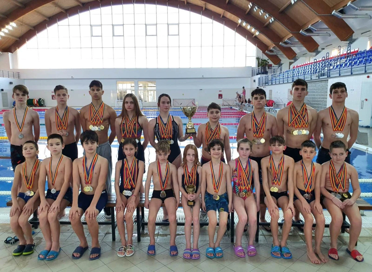 Înotătorii de la Gloria Arad au obținut aproape 100 de medalii la Cupa de Sprint!