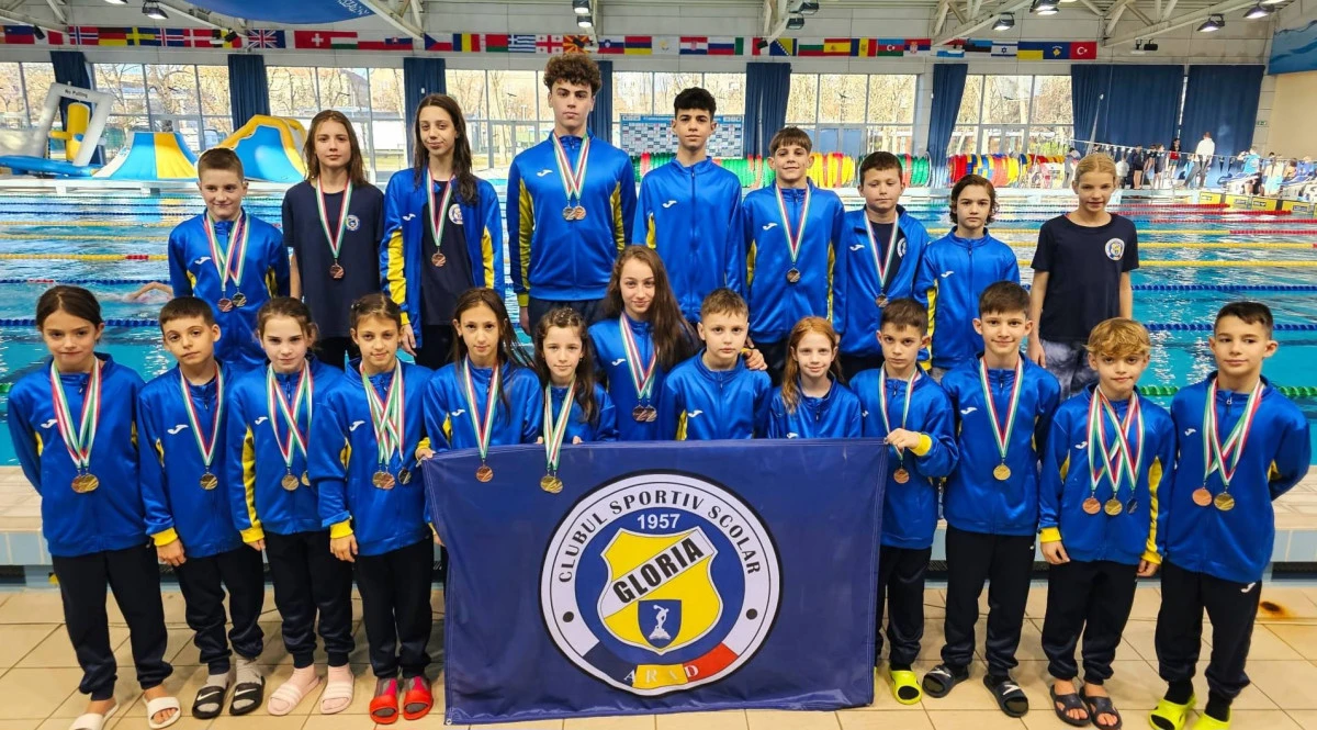 Înotătorii Gloriei Arad au încheiat anul cu o salbă de medalii la un concurs internațional