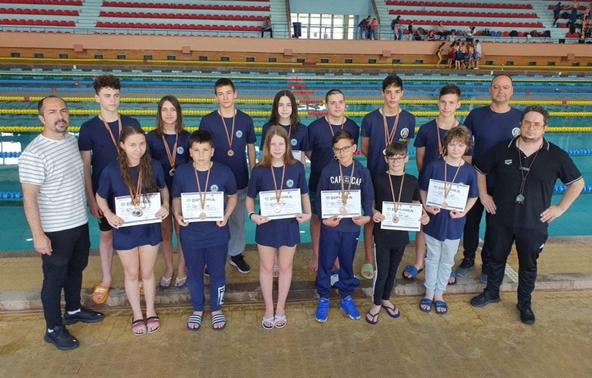 Înotătorii Gloriei Arad au obținut șase medalii la Campionatele Naționale Școlare