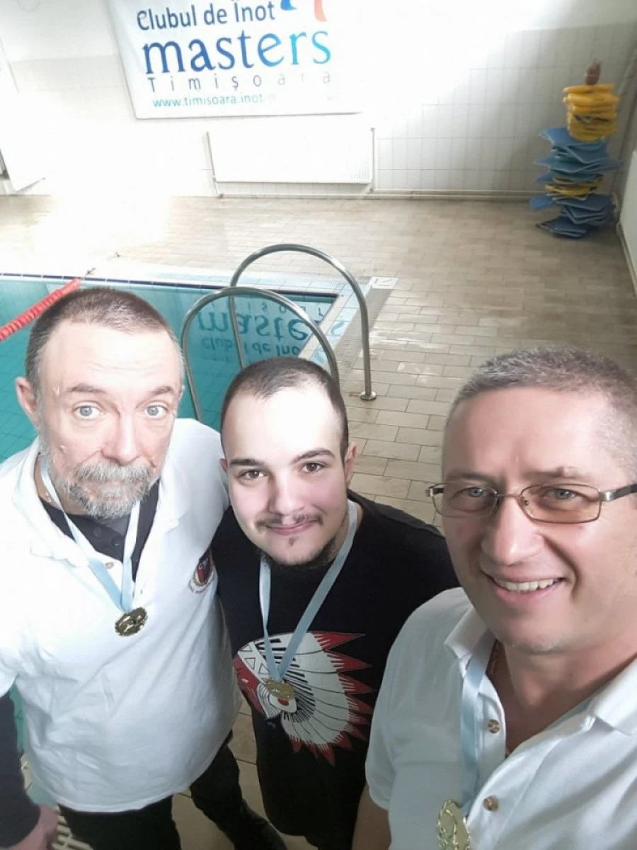 Înotătorii masters au urcat pe podium, la Timișoara
